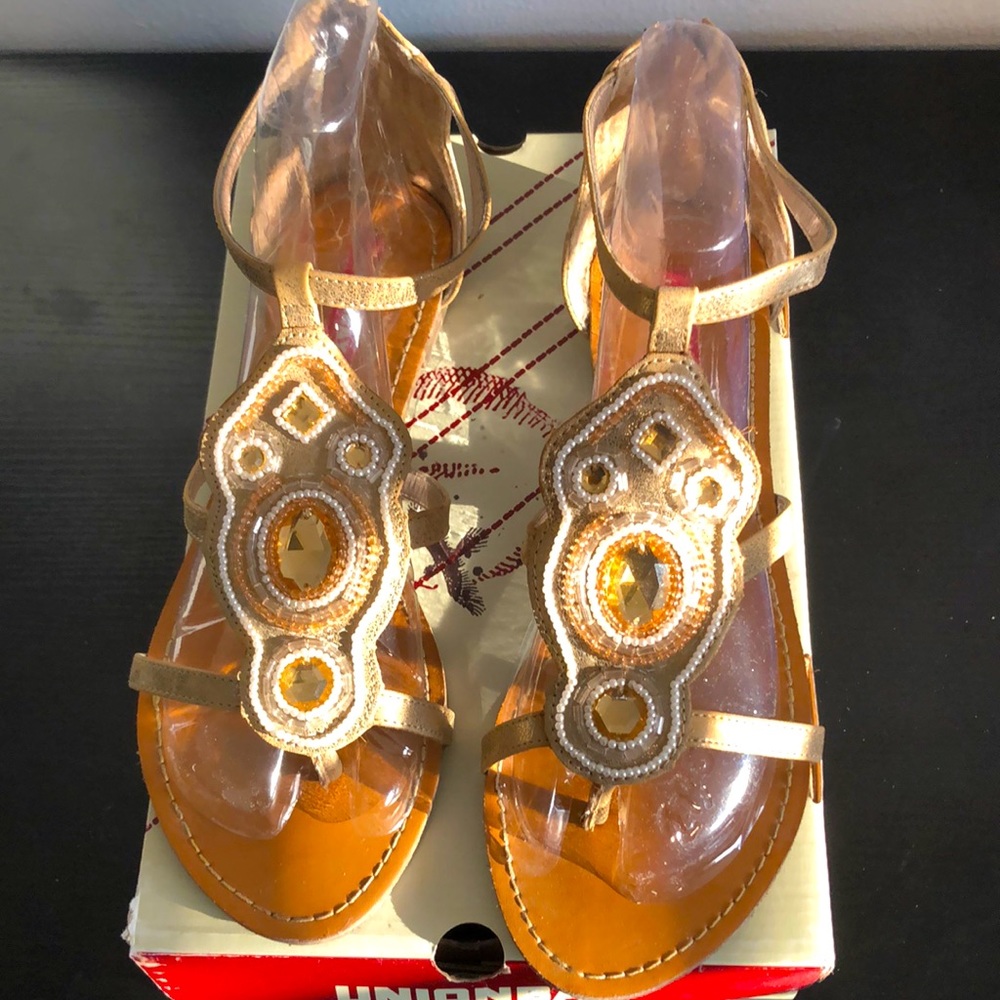 Unionbay Anita-U Gold Flat Sandals Sz 10M